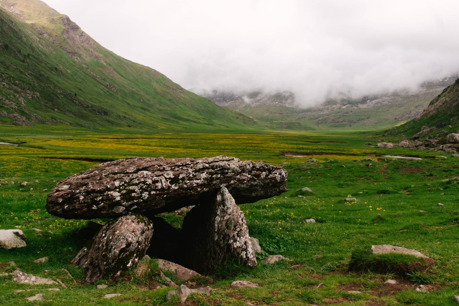 Dolmen de Aguas Tuertas, valle de Hecho